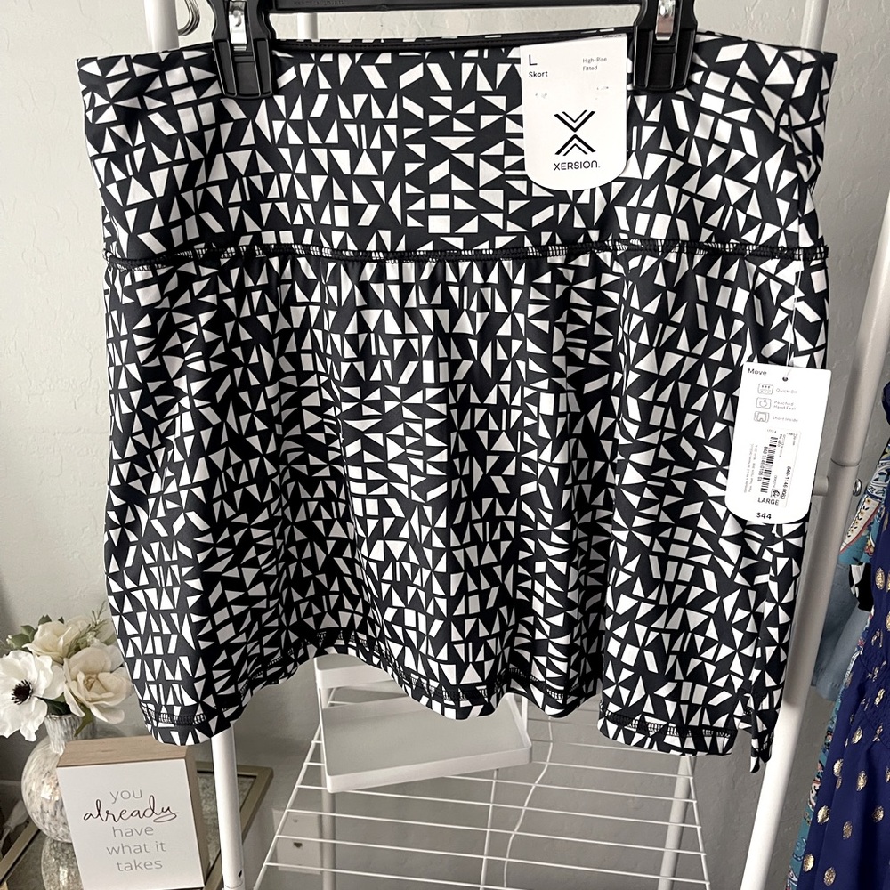 NWT: Xersion Pleated Skort Woman Large Athletic Skirt/Shorts Quick Dri